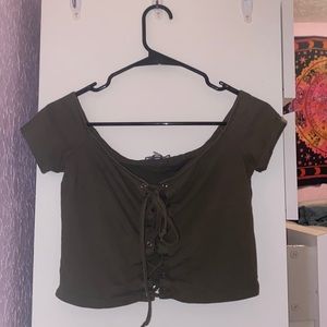 OFF THE SHOULDER CROPPED TOP